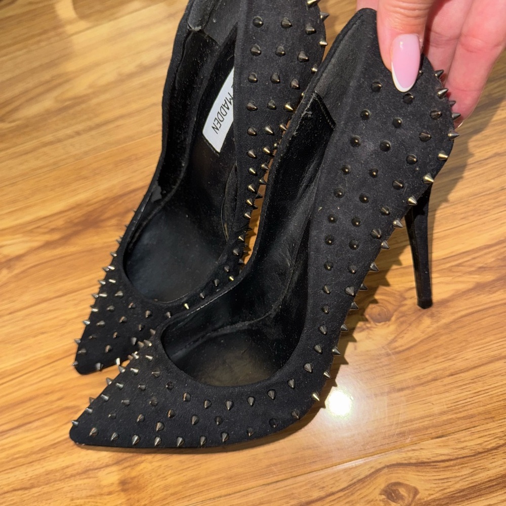 Steve Madden Black Spiked Heels Pumps
